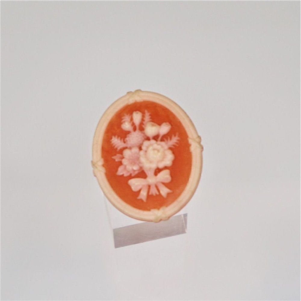 Flower Bouquet Cameo Resin Brooch Vintage Avon Floral Silhouette Salmon Cream